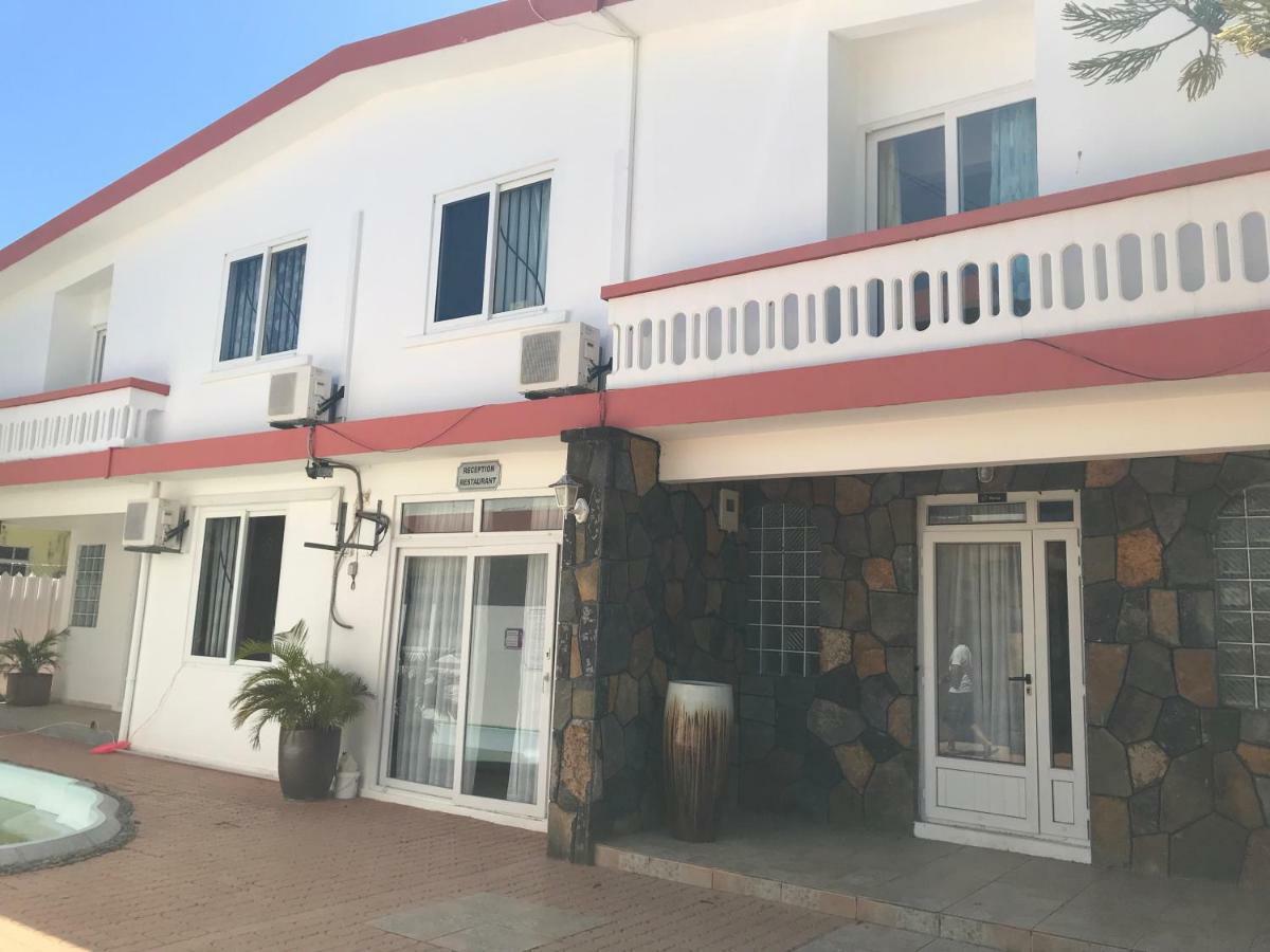 Oceanpride Complex Apartment Flic en Flac Exterior photo